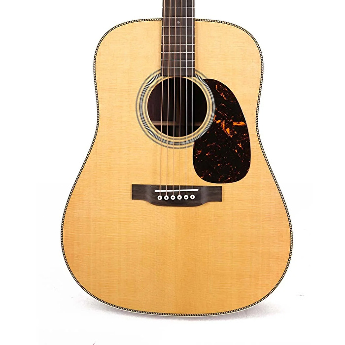 Martin HD-28 Akustik Gitar